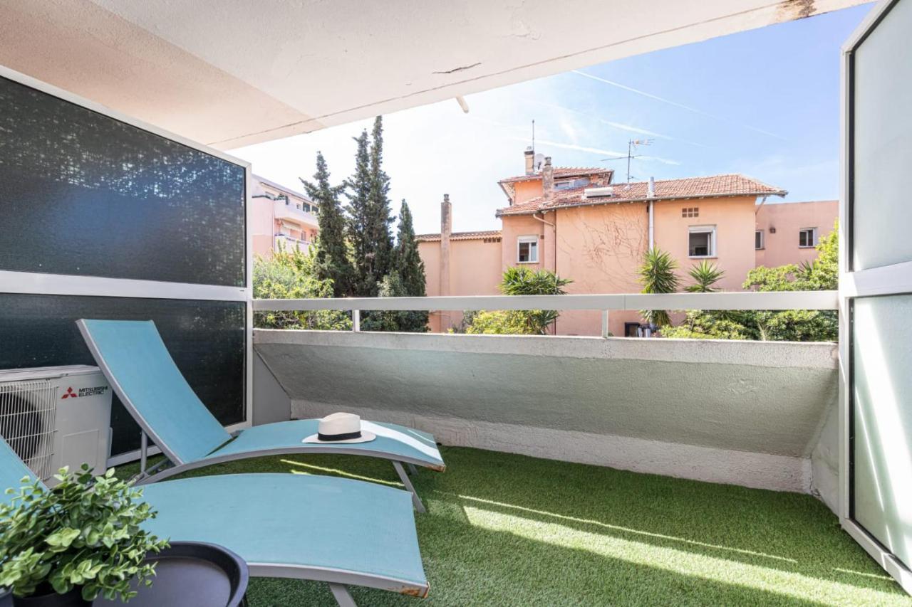 Pretty Studio Swimming Pool And Sea Cagnes-sur-Mer Exterior foto